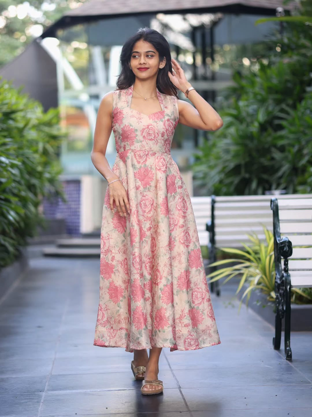 Women Blush Bloom Effortless Elegance Floral Dress Flowing Lightweight Fabric with Feminine Silhouette Perfect for Brunch Evening or Festive Outfits Women Blush Bloom Effortless Elegance Floral Dress Flowing Lightweight Fabric with Feminine Silhouette Perfect for Brunch Evening or Festive Outfits