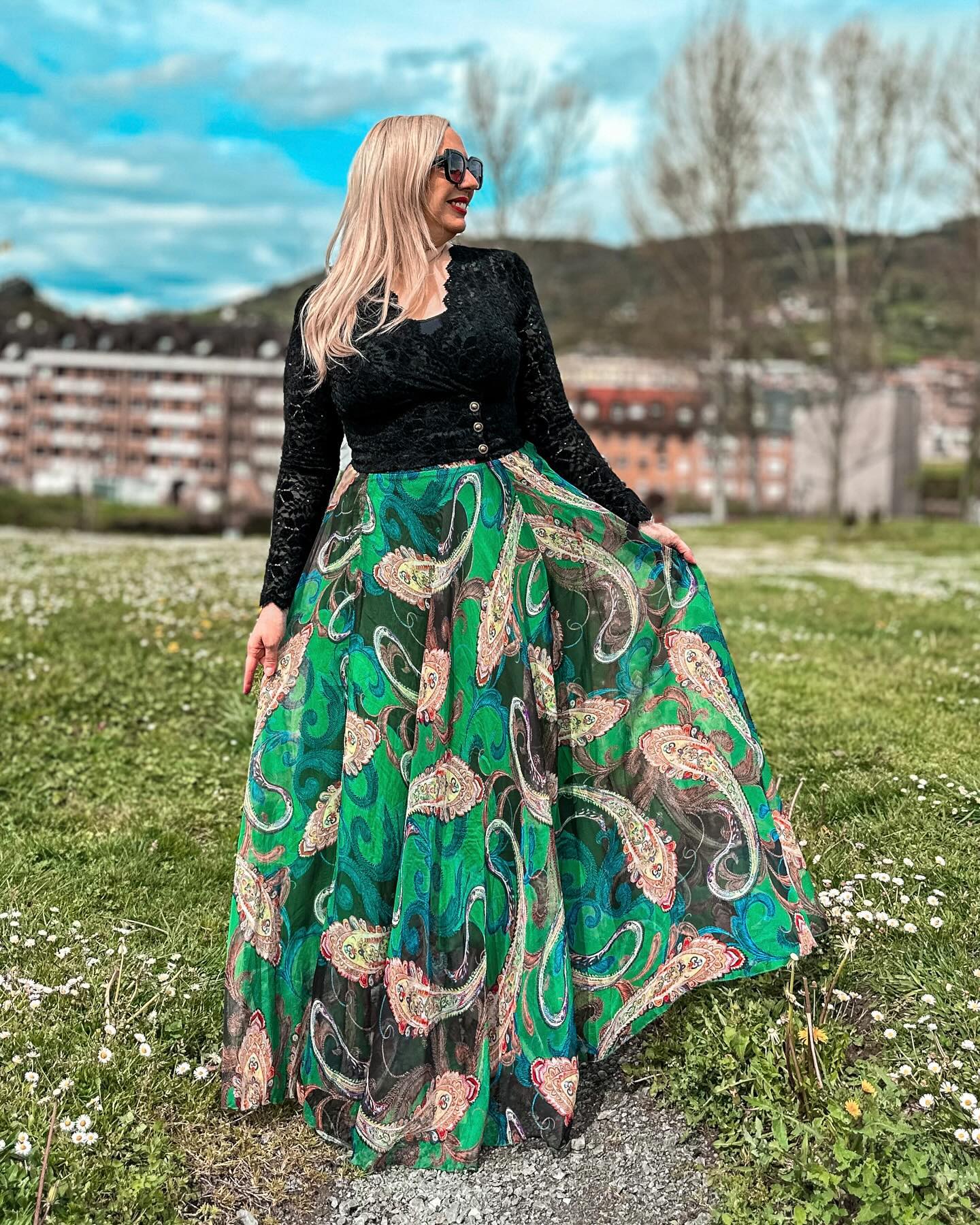 Emerald Green Paisley Printed Women Skirt in Lightweight Fabric with an Effortless Flow and Elegant Movement