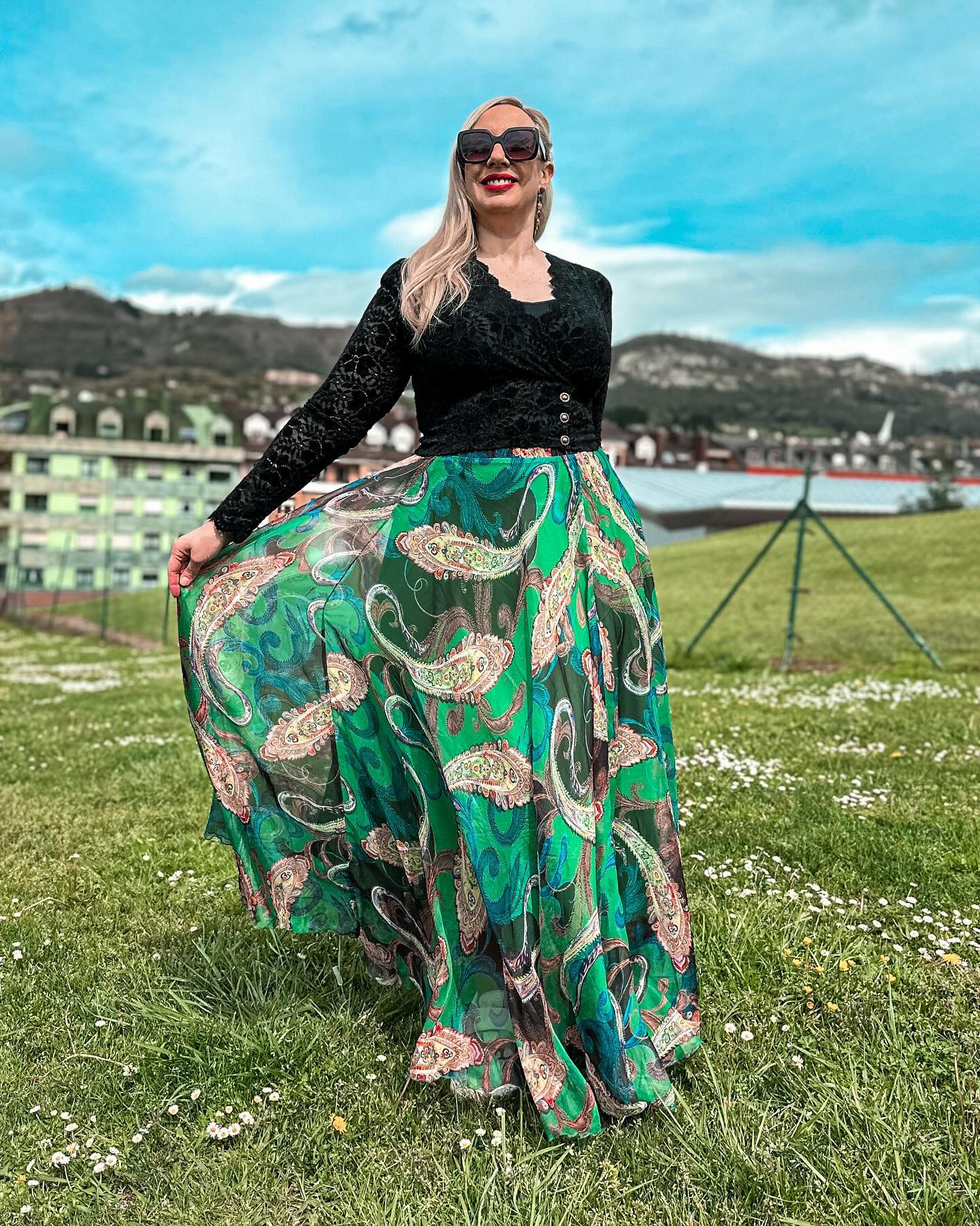 Emerald Green Paisley Printed Women Skirt in Lightweight Fabric with an Effortless Flow and Elegant Movement