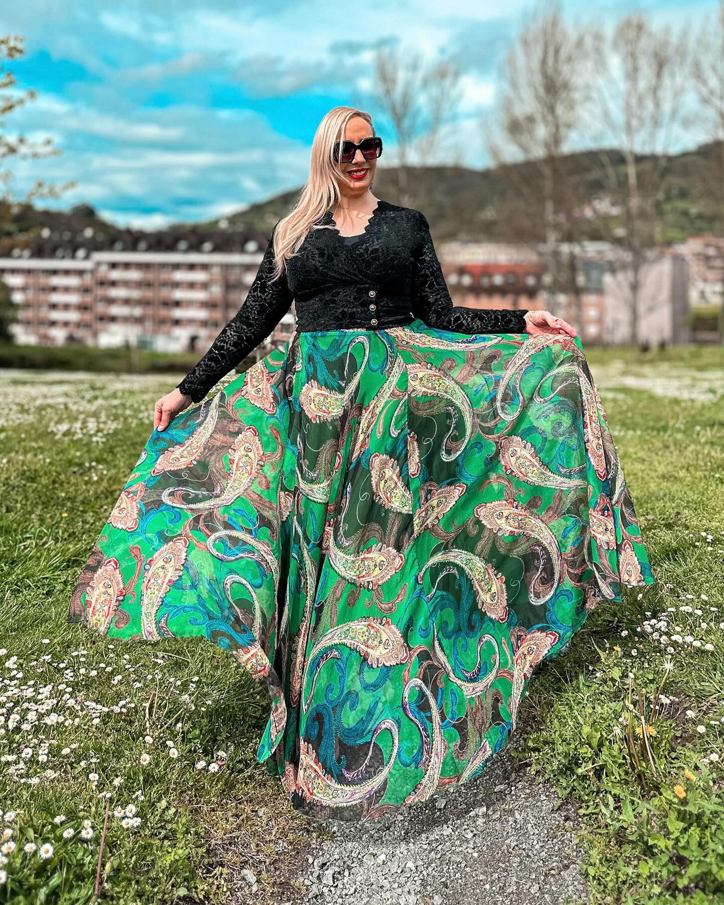 Emerald Green Paisley Printed Women Skirt in Lightweight Fabric with an Effortless Flow and Elegant Movement