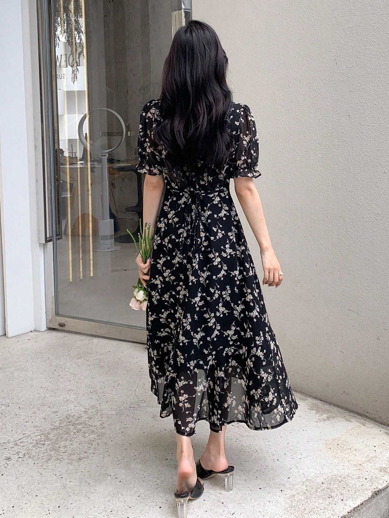 Classic White Floral Print  Charm Black Midi Dress
