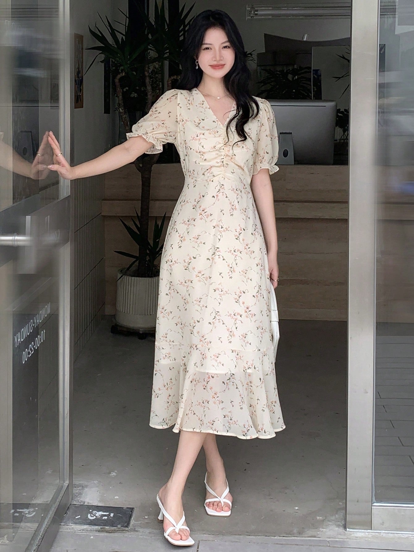 Elegant Floral Charm Midi Dress