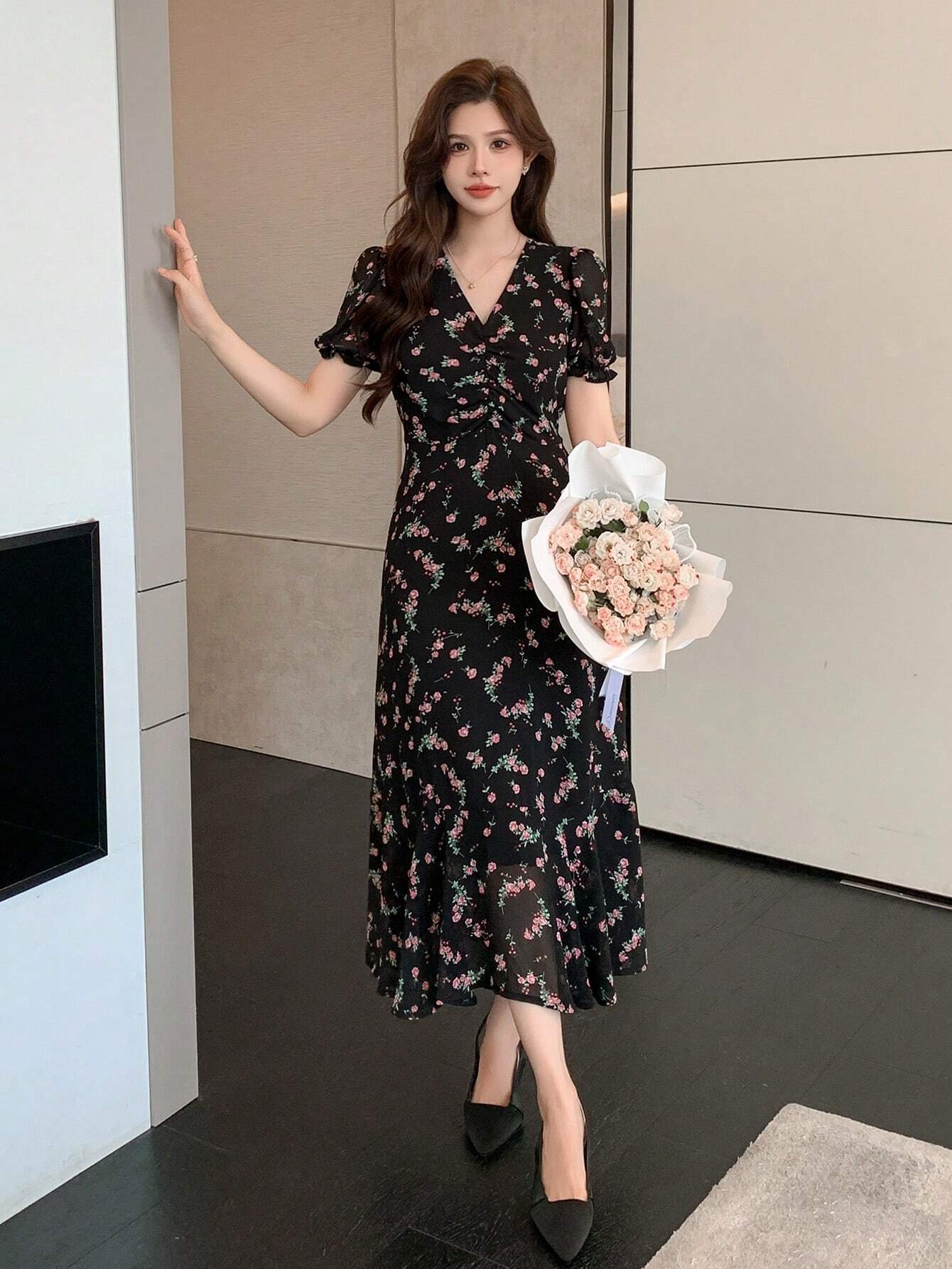 Mini Pink Floral Classic Black