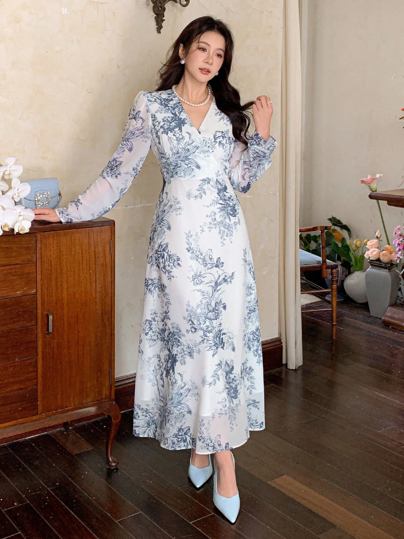 Ivory White with classic Blue  A-Line f