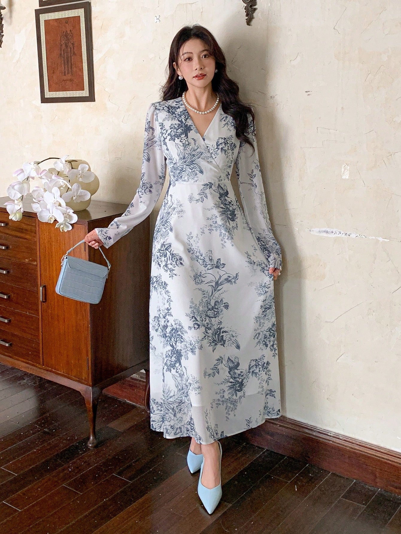 Ivory White with classic Blue  A-Line f