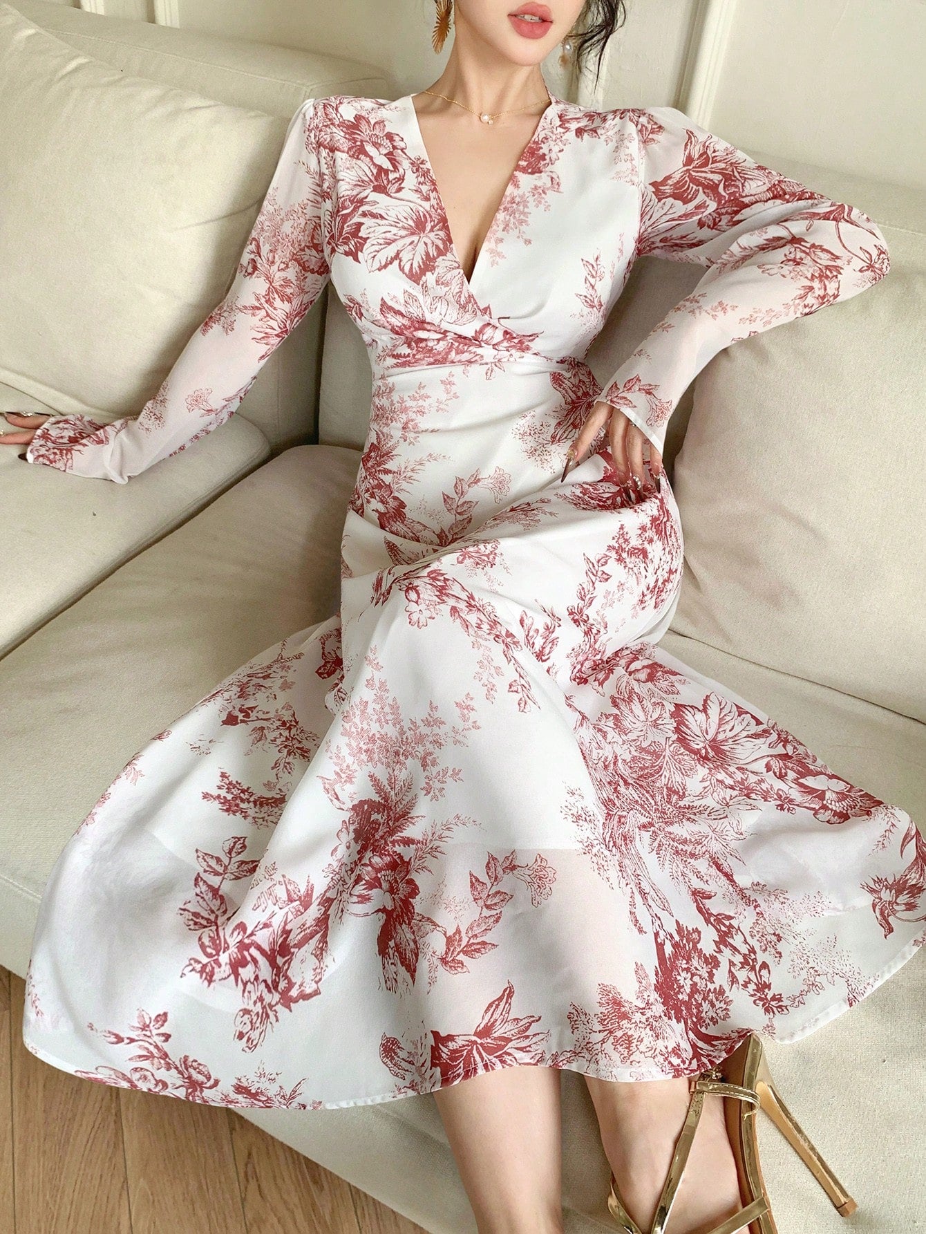 Elegant Floral Print White  Ivory color Dusty Pink Floral