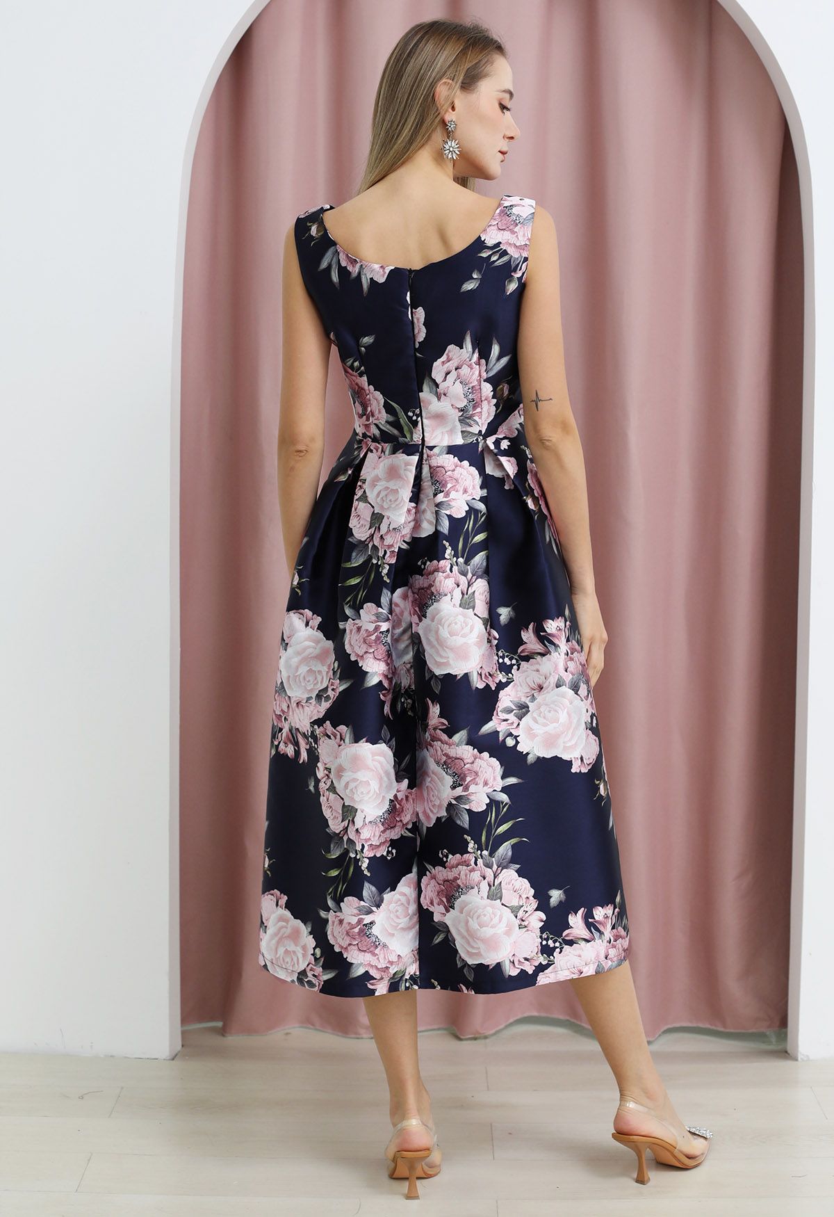 Petal Noir Sleeveless Floral Pleated Dress  Navy Base Pink Blooms A Line Elegance