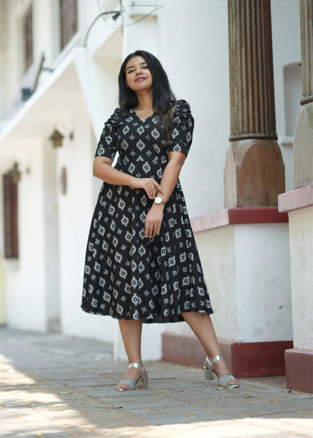 Beautiful Black And Grey Ethnic Print Dress
