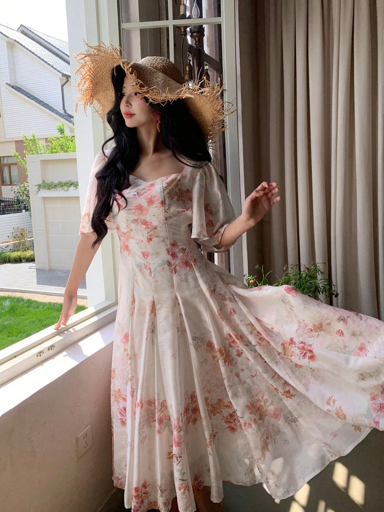 Whidddte Floral Sleeveless Maxi Dress with Soft Summer Elegance