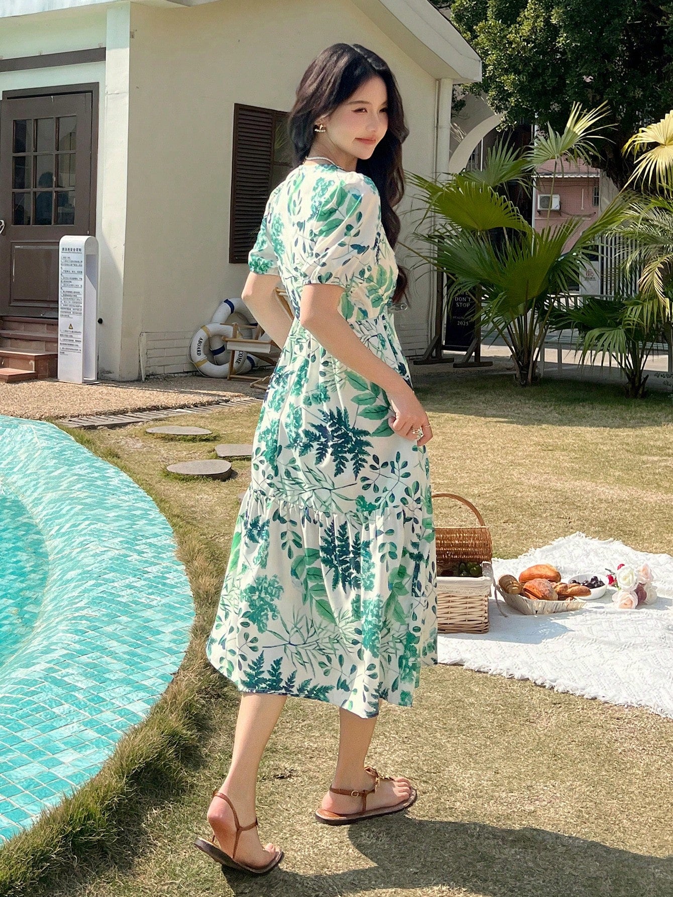 Green Tropical Printed Midi Dress with Summer Party Style