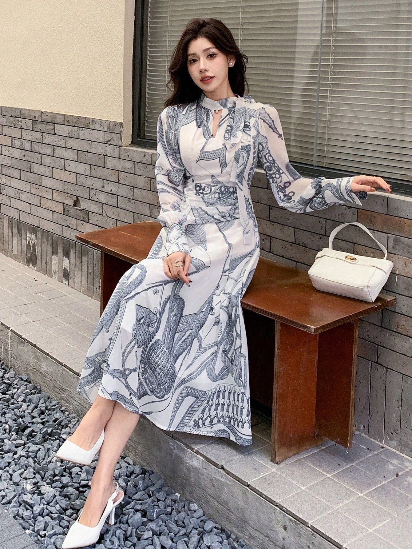 Grey Abstract Printed Maxi Dress with Modern Casual Elegance