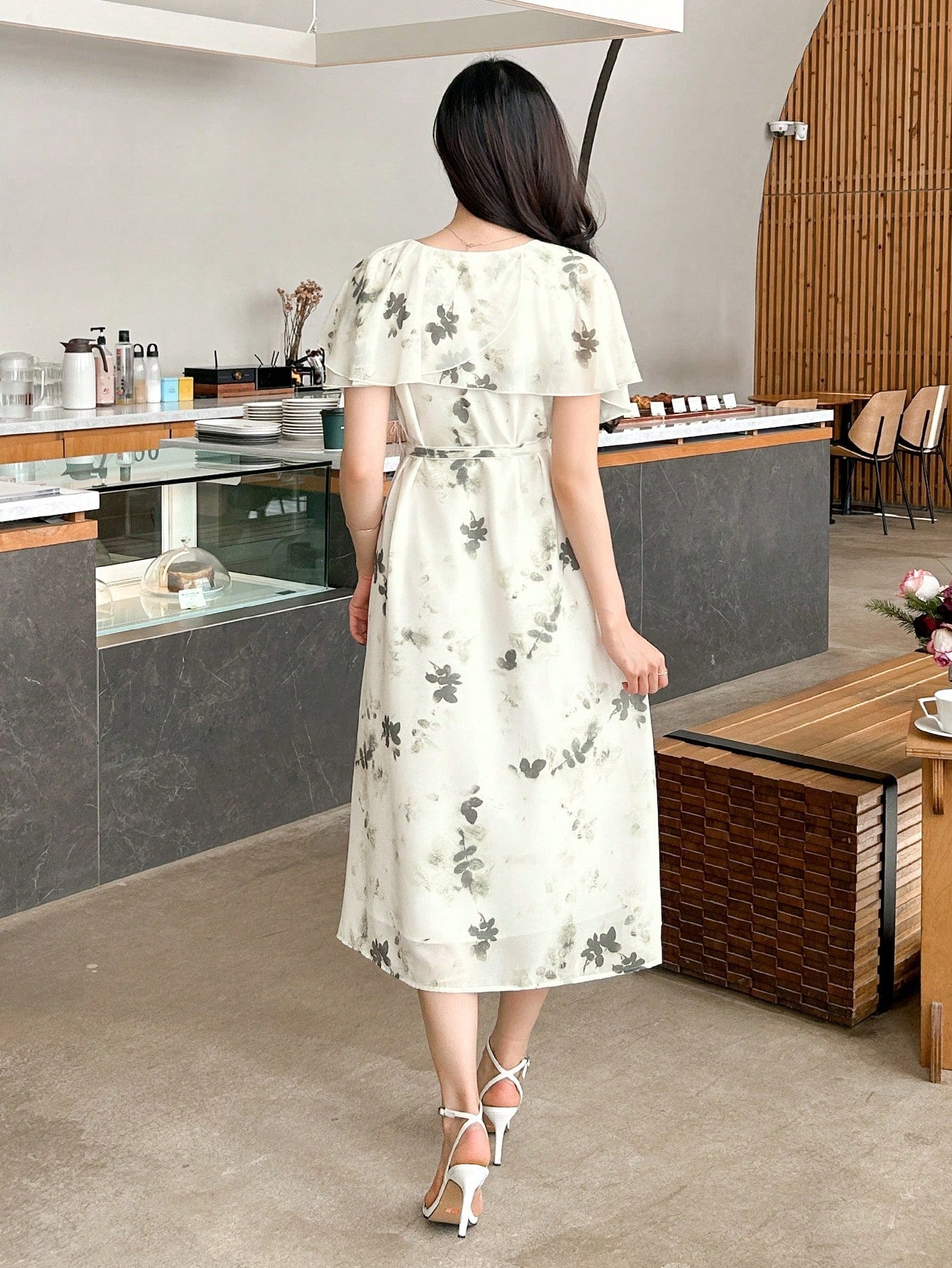 White Minimal Floral Midi Dress with Casual Elegant Style