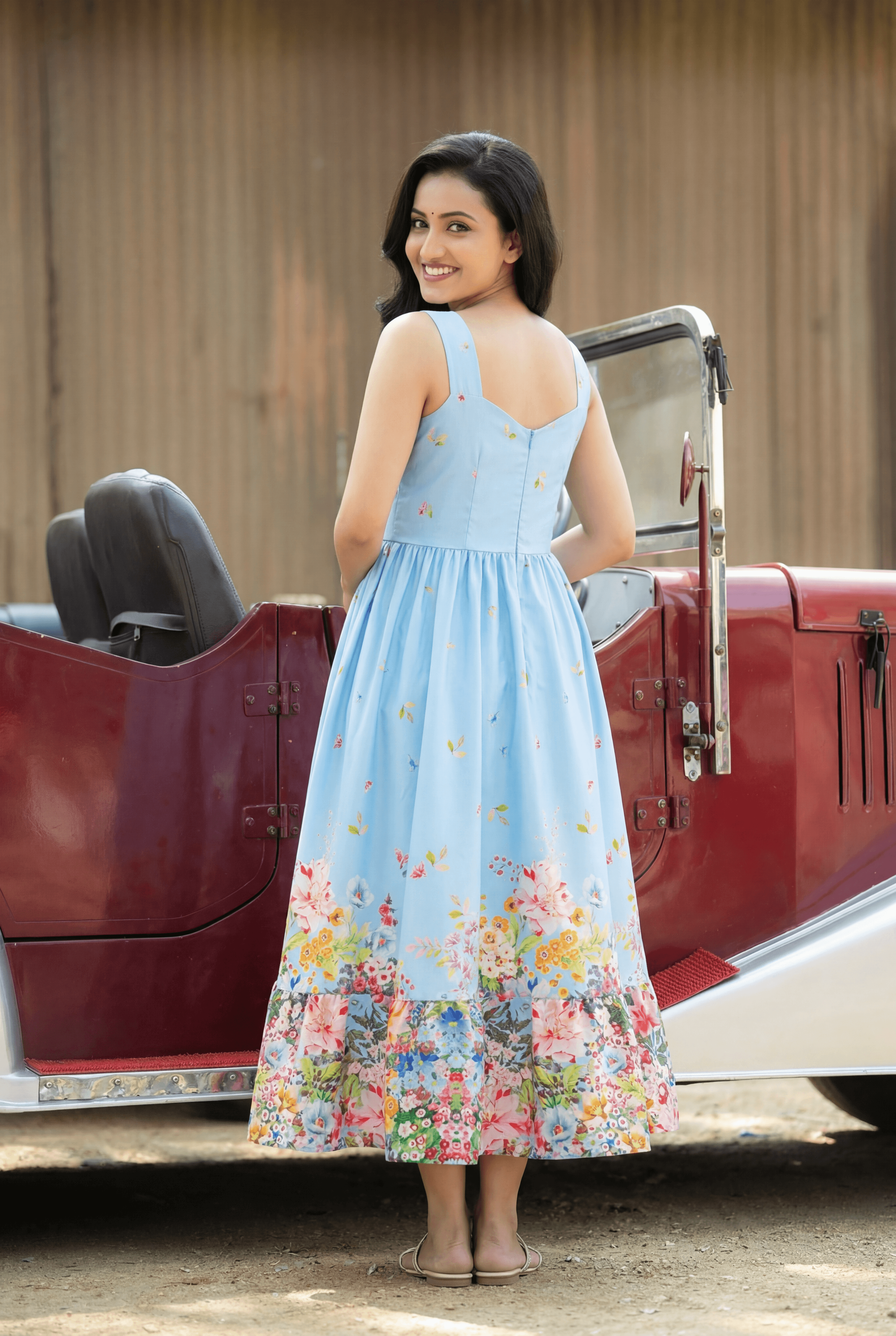 Sky Bloom Vintage Floral Women’s Midi Dress Soft Flowing Fabric with Elegant Silhouette and Timeless Floral Print