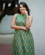 The Tejasvi Tara kurti set  Parrot Green