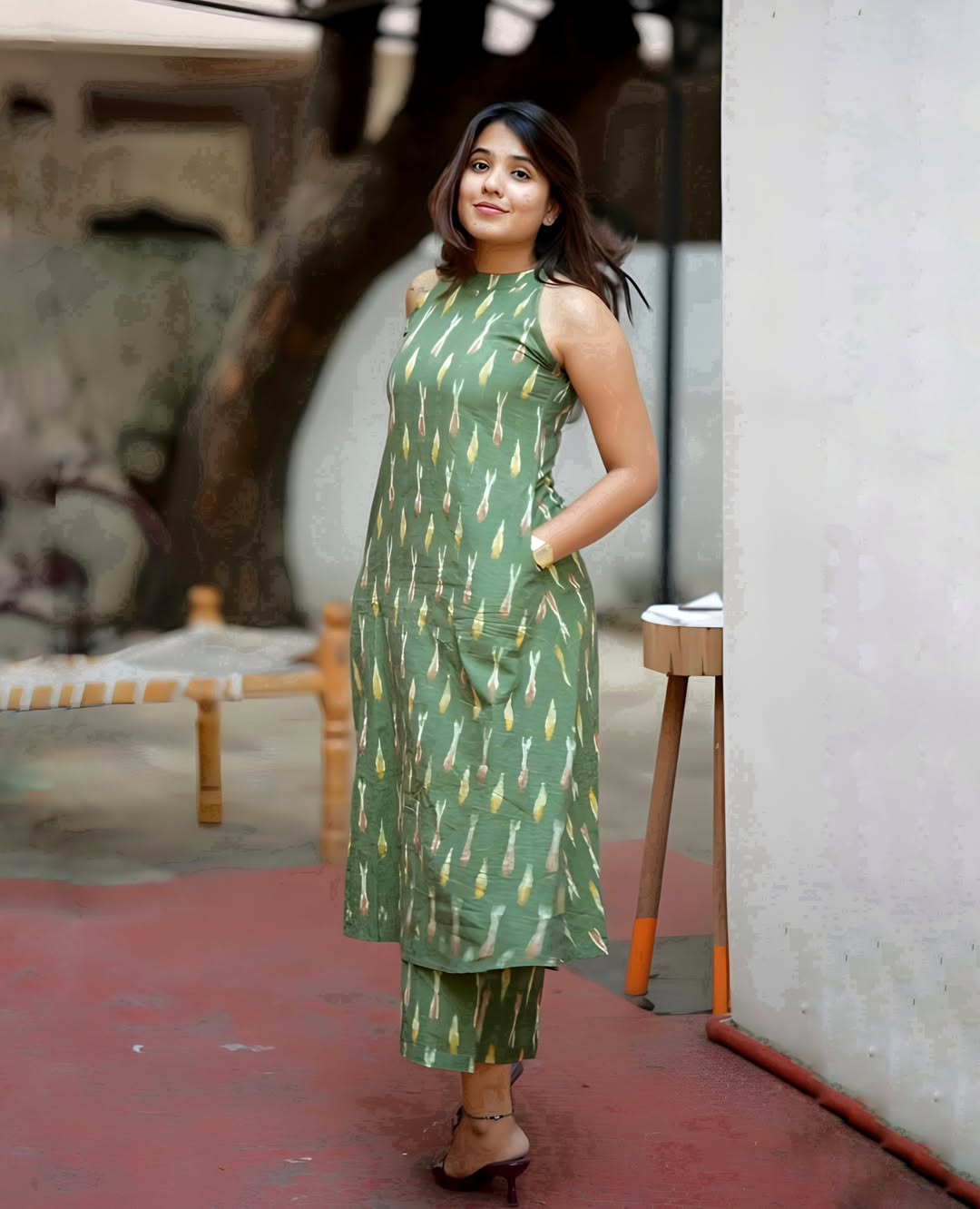 The Tejasvi Tara kurti set  Parrot Green