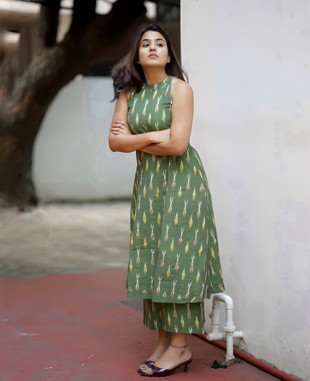 The Tejasvi Tara kurti set  Parrot Green