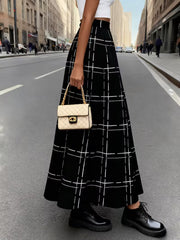 Elegant Monochrome Check Flared Skirt Lightweight Fabric with Feminine Flair and Sophisticated Charm