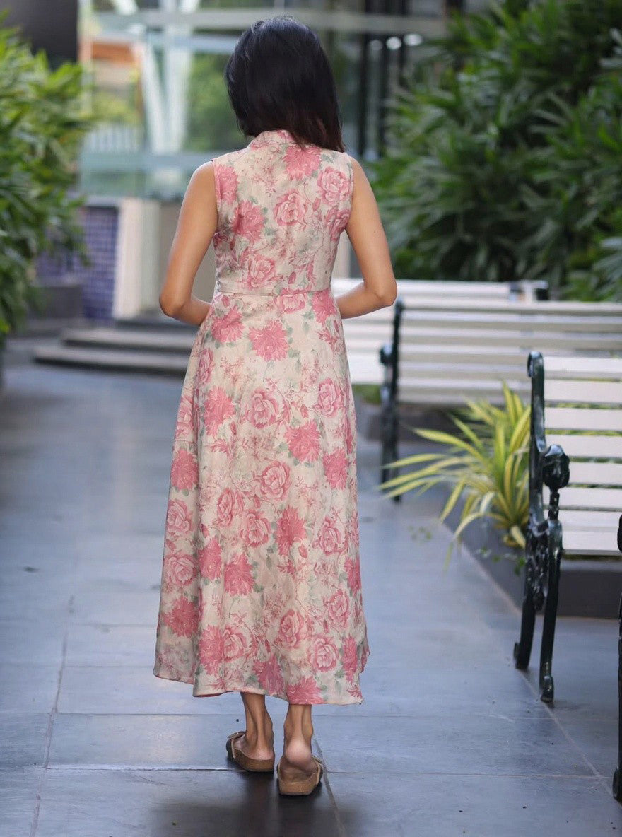 Women Blush Bloom Effortless Elegance Floral Dress Flowing Lightweight Fabric with Feminine Silhouette Perfect for Brunch Evening or Festive Outfits Women Blush Bloom Effortless Elegance Floral Dress Flowing Lightweight Fabric with Feminine Silhouette Perfect for Brunch Evening or Festive Outfits