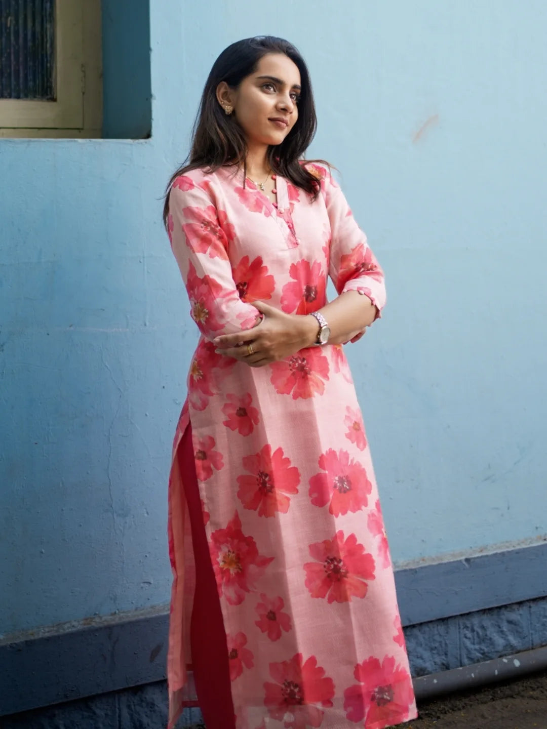 Floral Breeze  Round neckline with a clean, classic finish Kurta Set