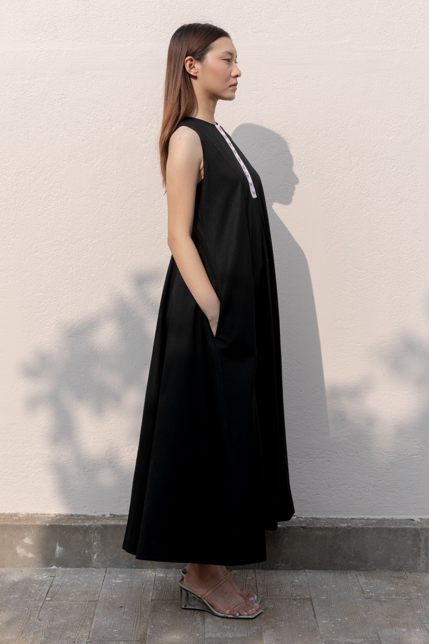 Black Cotton Round Neck Flowy Maxi Dress for Women